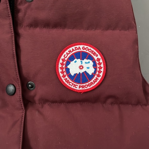 COPY - Canada Goose Vest - Picture 6 of 9
